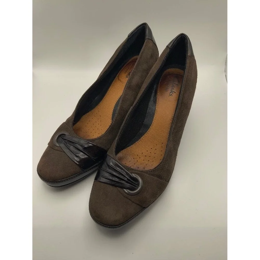 Clarks Artisan Wedge Pumps‎ Womens 8.5 Brown Suede Leather Office Classic
